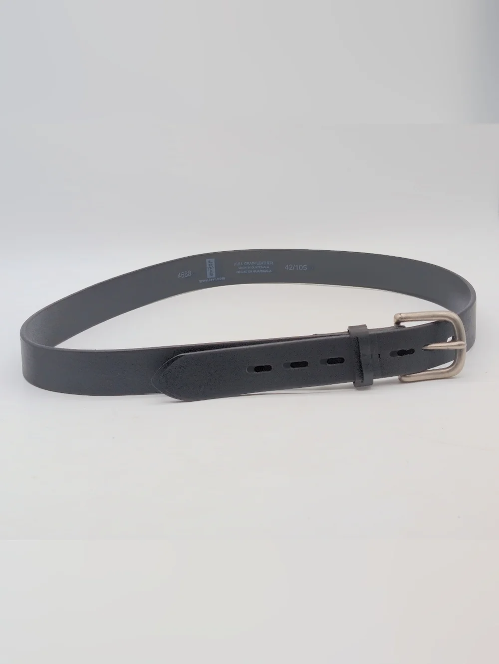 Levi's Sz 42 Model 4688 Classic Black Leather Men’s Belt